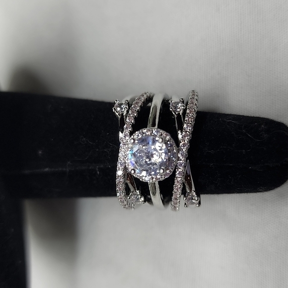 INFINITY DIAMOND RING🎄 - Picture 11 of 11